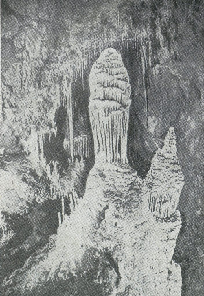 слика сталактита и сталагмита